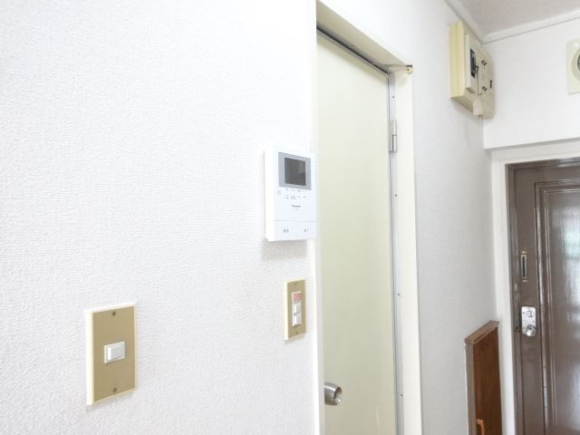 ベルメゾン白川 うれしいＴＶ付モニターホンつき！