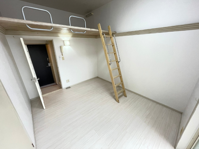 エポペ西日置 リビング