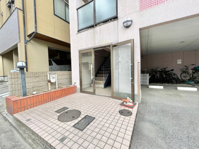 アンフェニ鶴田 エントランス