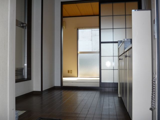 タウニー本郷 玄関