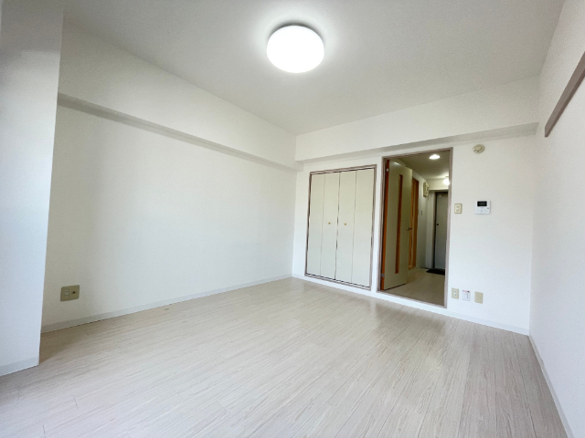 カオン青山 収納付きのお部屋です。