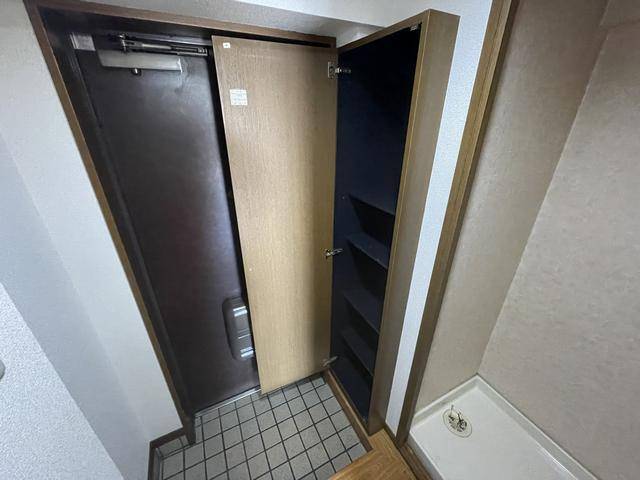 カターラサンミ 下駄箱です。