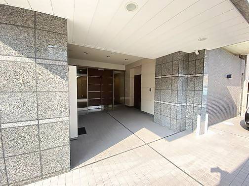 フォレスト那古野 オートロック付できれいです。