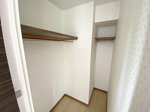 フォレスト那古野 たくさんはいります。
