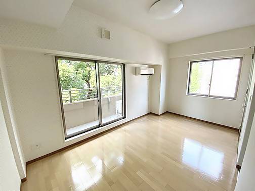 フォレスト那古野 広くて明るいです。