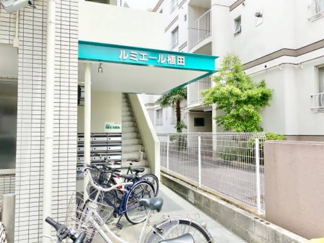 ルミエール植田 エントランス