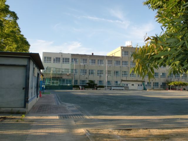 ファーストビル 市立本郷小学校