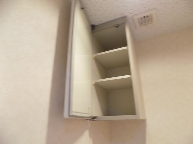 アイリス八事 上部収納