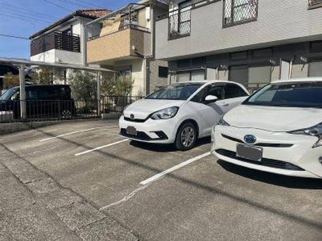 エピキュリアン元八事 駐車場
