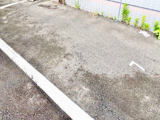 グレイス塩釜 駐車場