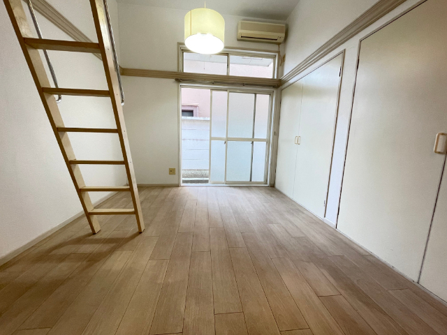 エポペ西日置 洗面つきのバスルームです