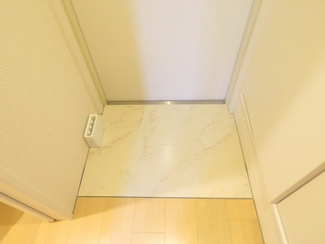 OIKOS東山 玄関