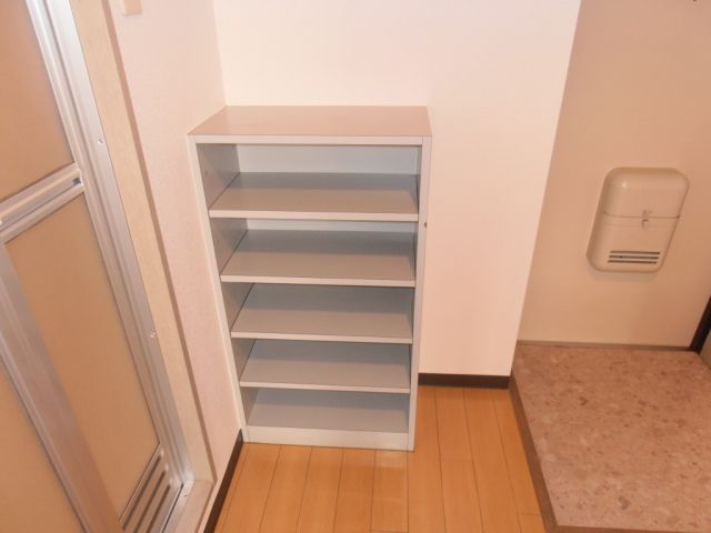 ヒサスイコー 靴箱もしっかりあります音符