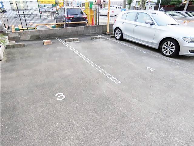 セピアハウスモエ 駐車場