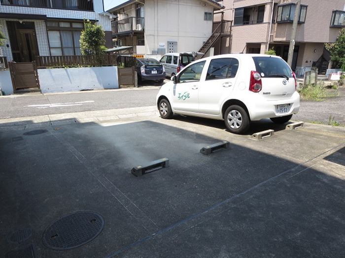 ゴスペル・ライフ藤ヶ丘 駐車場