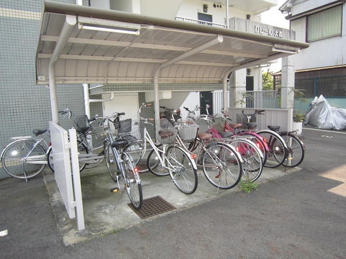 クレール大森 駐車場