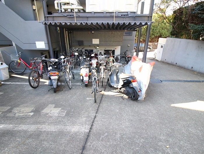ネオハイツ望が丘 駐車場