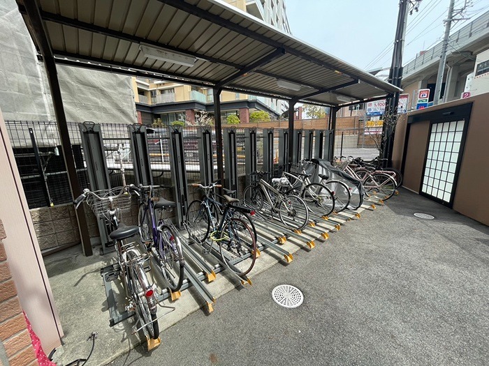 イースタンヒルズ本郷駅前 駐車場