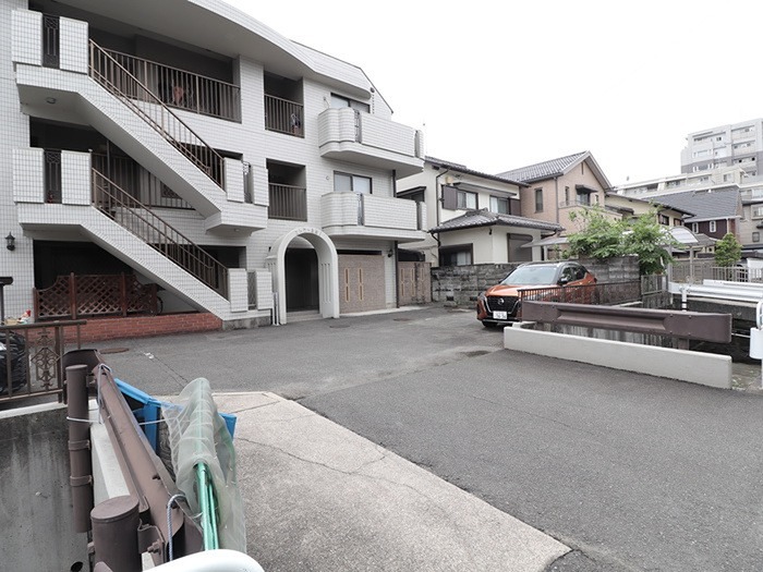 エトワールMI 駐車場