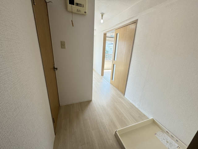 ニシオビル 玄関