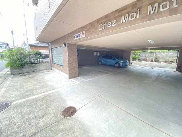 シェモア本山 駐車場