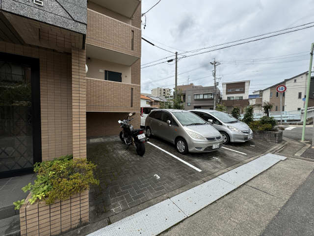 アフロディーテ川名 駐車場