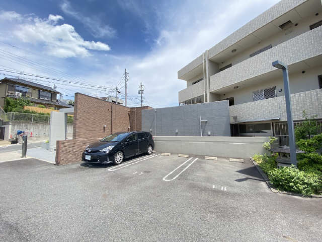 フェリア八事 駐車場