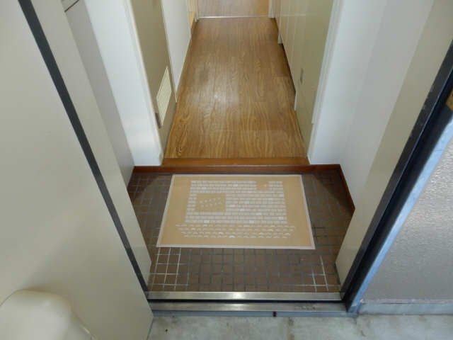 前山フレーデンハウス 玄関