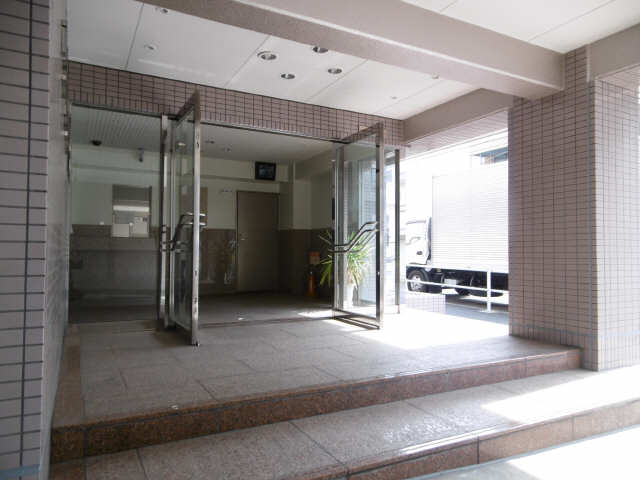 前山フレーデンハウス エントランス