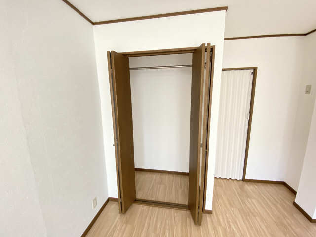 ルンビニ西畑 収納