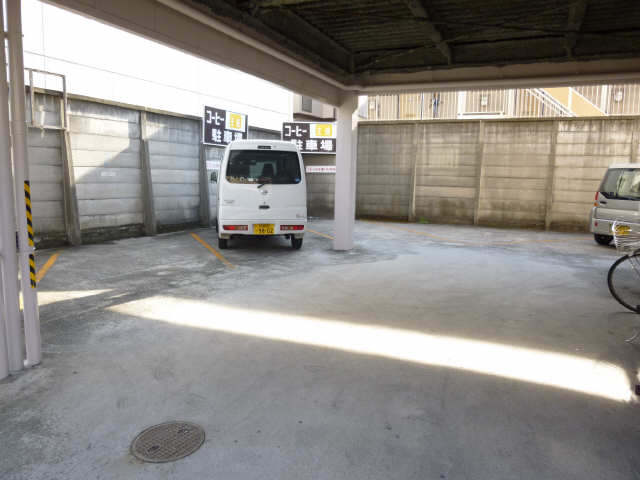 サンライズマンション 駐車場