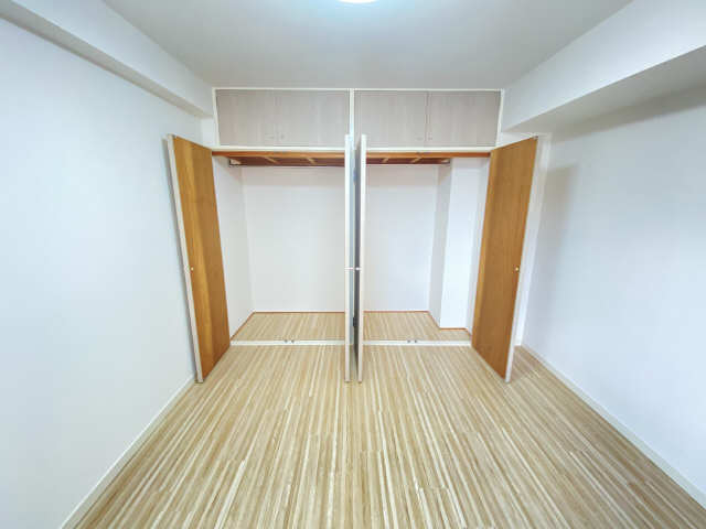 サライ 収納
