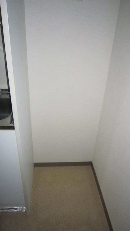 棒屋第3下池ハイツ 冷蔵庫置き場