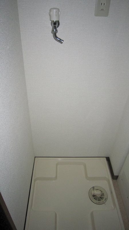 棒屋第3下池ハイツ 洗濯機置き場