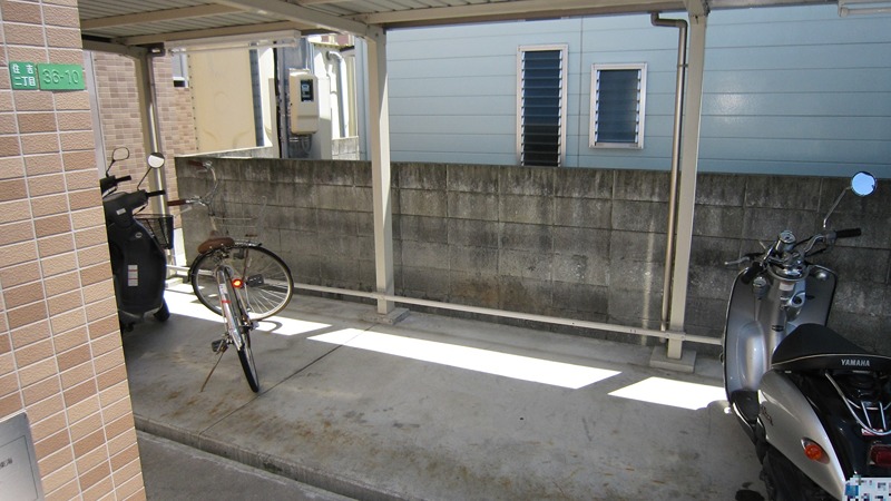 棒屋第7住吉ハイツ 駐輪場