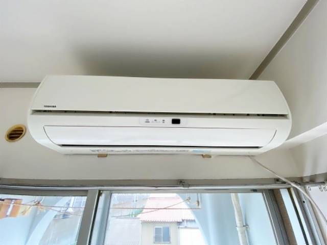黒部ビル エアコン1基付きです。
