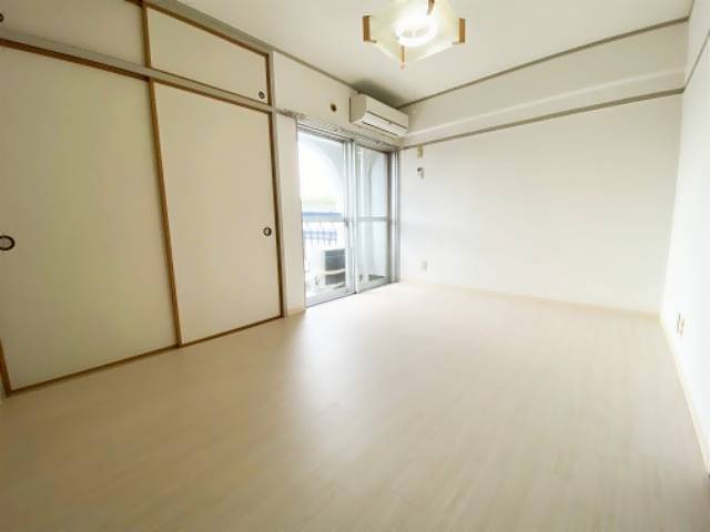 黒部ビル 明るいお部屋です。
