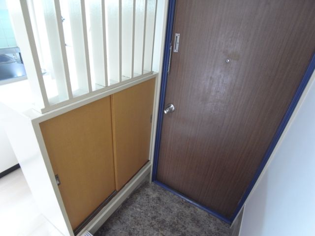 黒部ビル シューズボックス付きなので便利です。