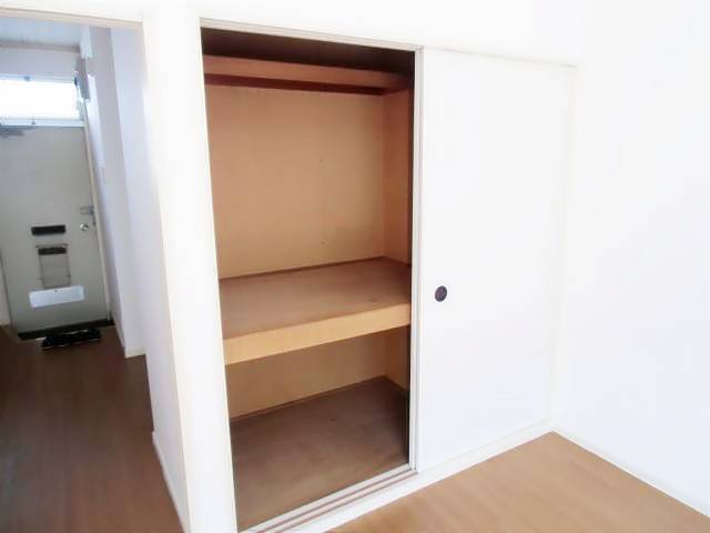 ウィステリア 収納