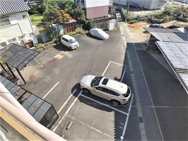 トップパレス 駐車場