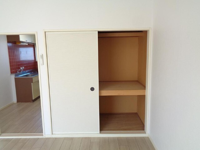 ウィステリア 収納