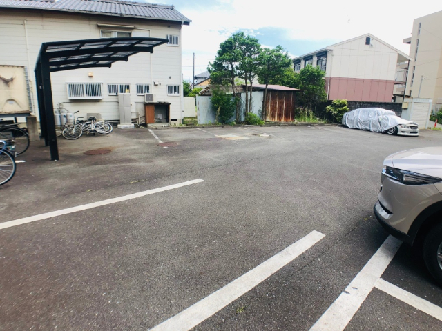 トップパレス 駐車場