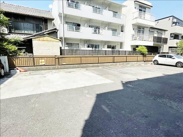 ＰＡＧＥ　ＯＮＥビル 駐車場
