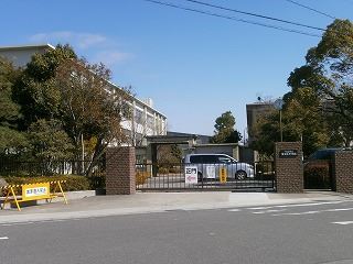 ＡＺＡＬＥＡ１号館 市立富士松中学校