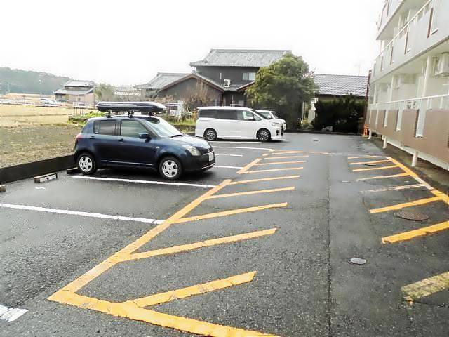 ＡＺＡＬＥＡ２号館 駐車場