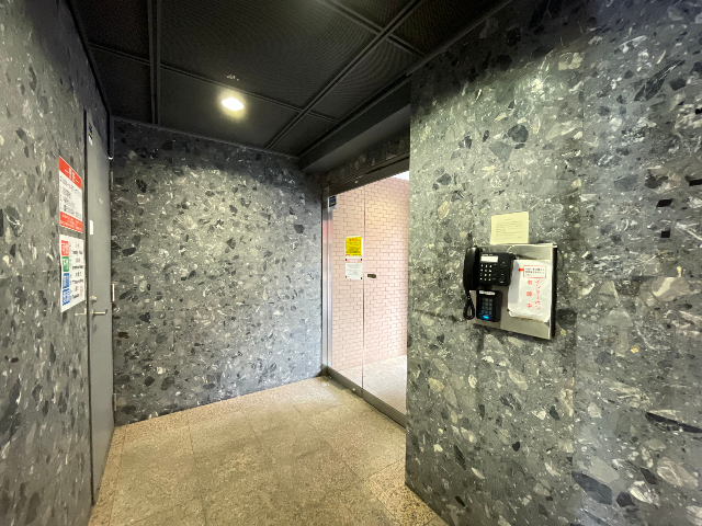 ＥＳＰＡＣＥ　Ａ エントランス