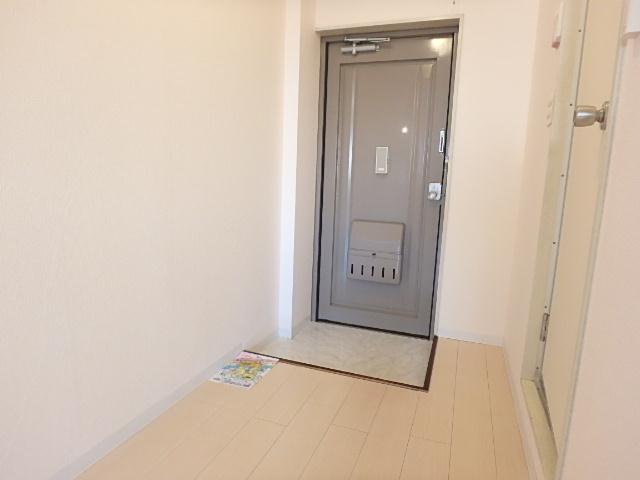 メゾン西畑 玄関
