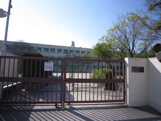 ヴィラ・カレッジ3 市立広路小学校