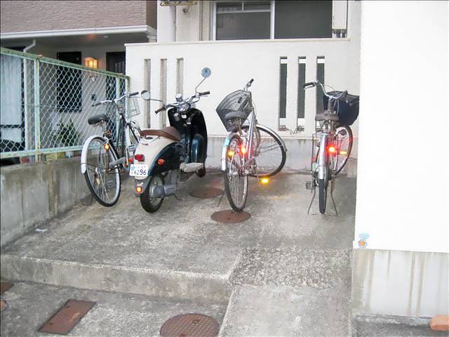 ベルメゾン 駐車場