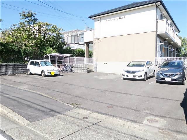 アーバンライフ亀の井 駐車場